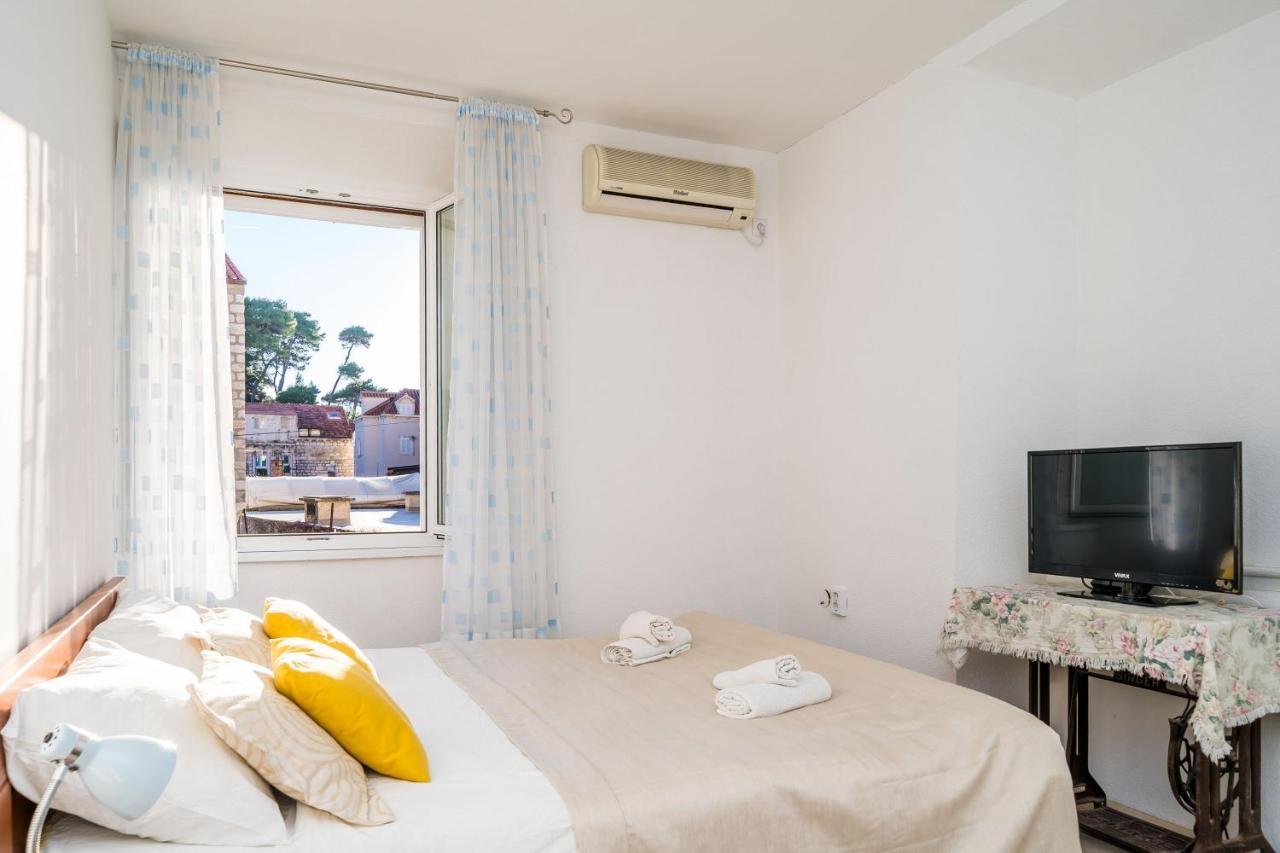 Deluxe Rooms With A Terrace View At Old City Gate ドゥブロブニク エクステリア 写真