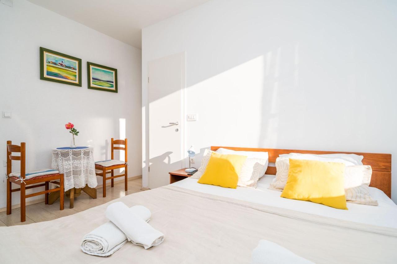 Deluxe Rooms With A Terrace View At Old City Gate ドゥブロブニク エクステリア 写真