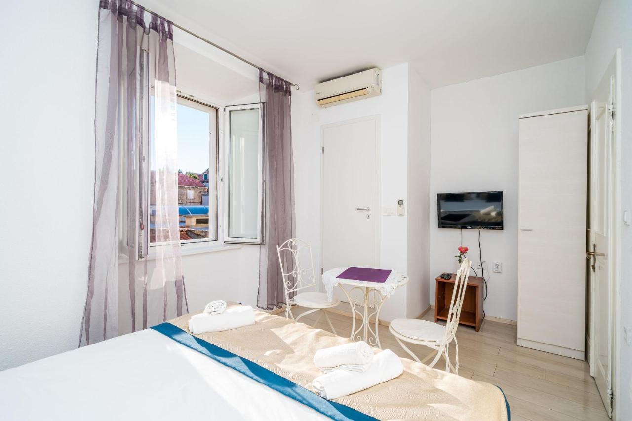 Deluxe Rooms With A Terrace View At Old City Gate ドゥブロブニク エクステリア 写真