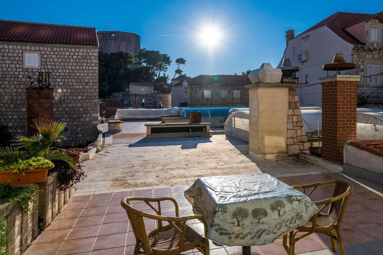 Deluxe Rooms With A Terrace View At Old City Gate ドゥブロブニク エクステリア 写真
