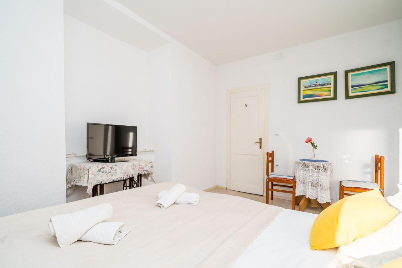 Deluxe Rooms With A Terrace View At Old City Gate ドゥブロブニク エクステリア 写真