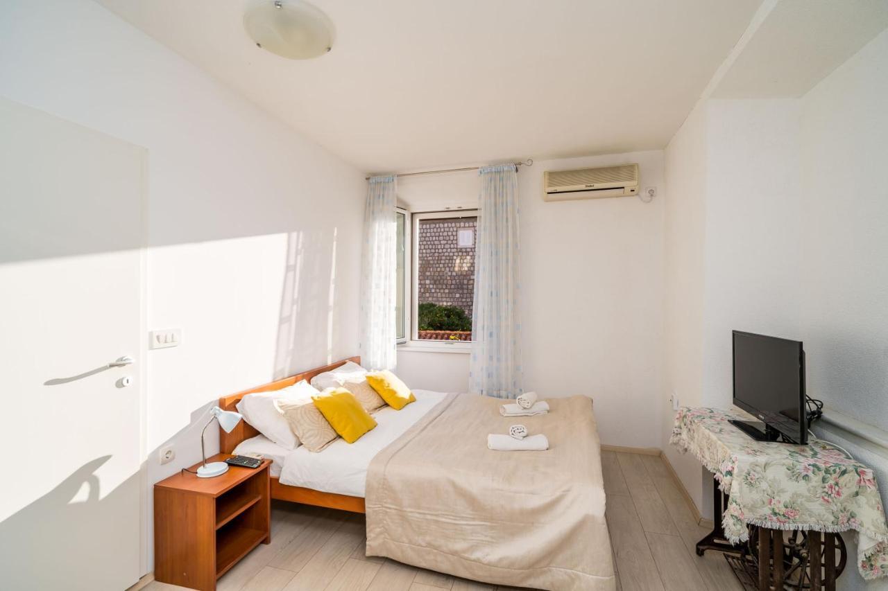 Deluxe Rooms With A Terrace View At Old City Gate ドゥブロブニク エクステリア 写真