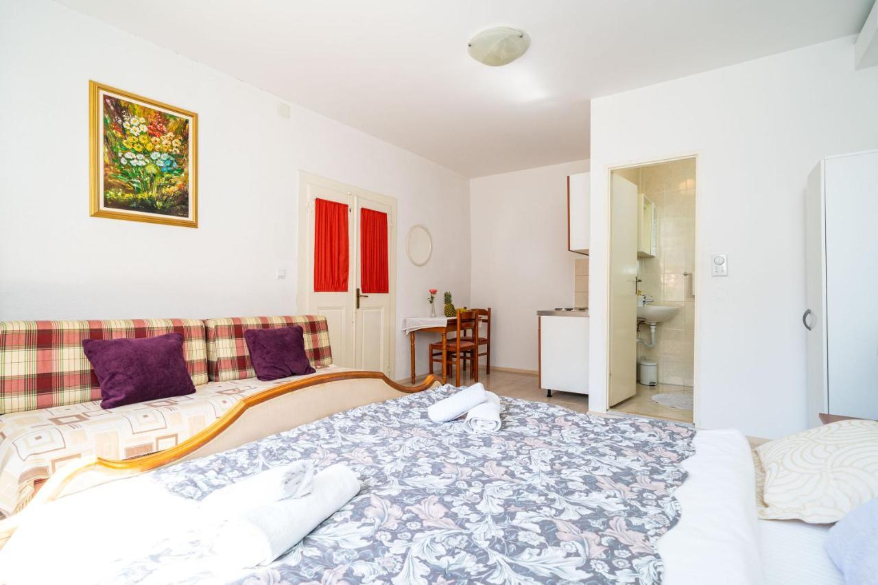 Deluxe Rooms With A Terrace View At Old City Gate ドゥブロブニク エクステリア 写真