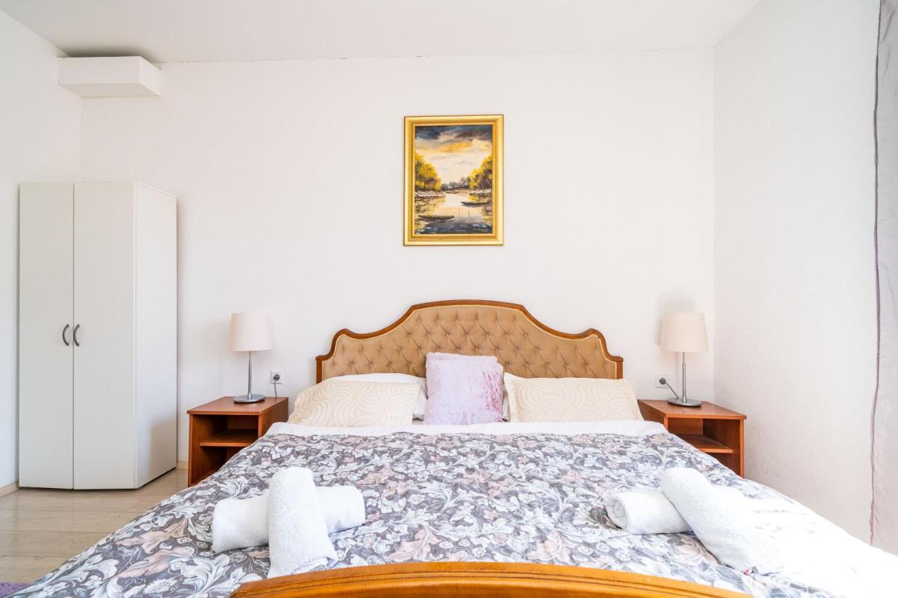 Deluxe Rooms With A Terrace View At Old City Gate ドゥブロブニク エクステリア 写真